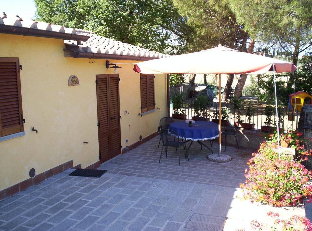 Agriturismo Podere Ossaia Cortona Szoba fotó